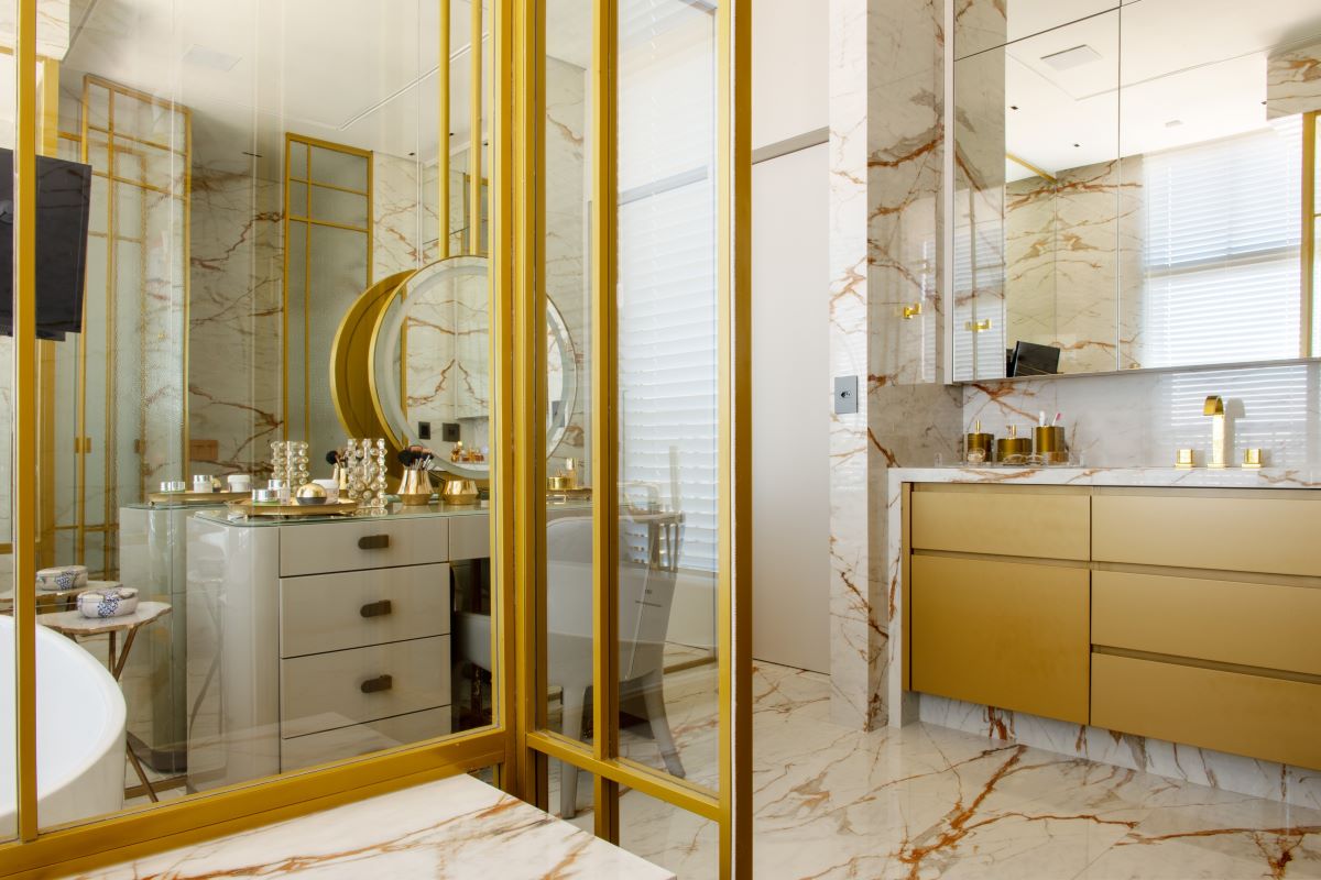 Ashton-Dekton-Onirika-Reverie_BathroomWall